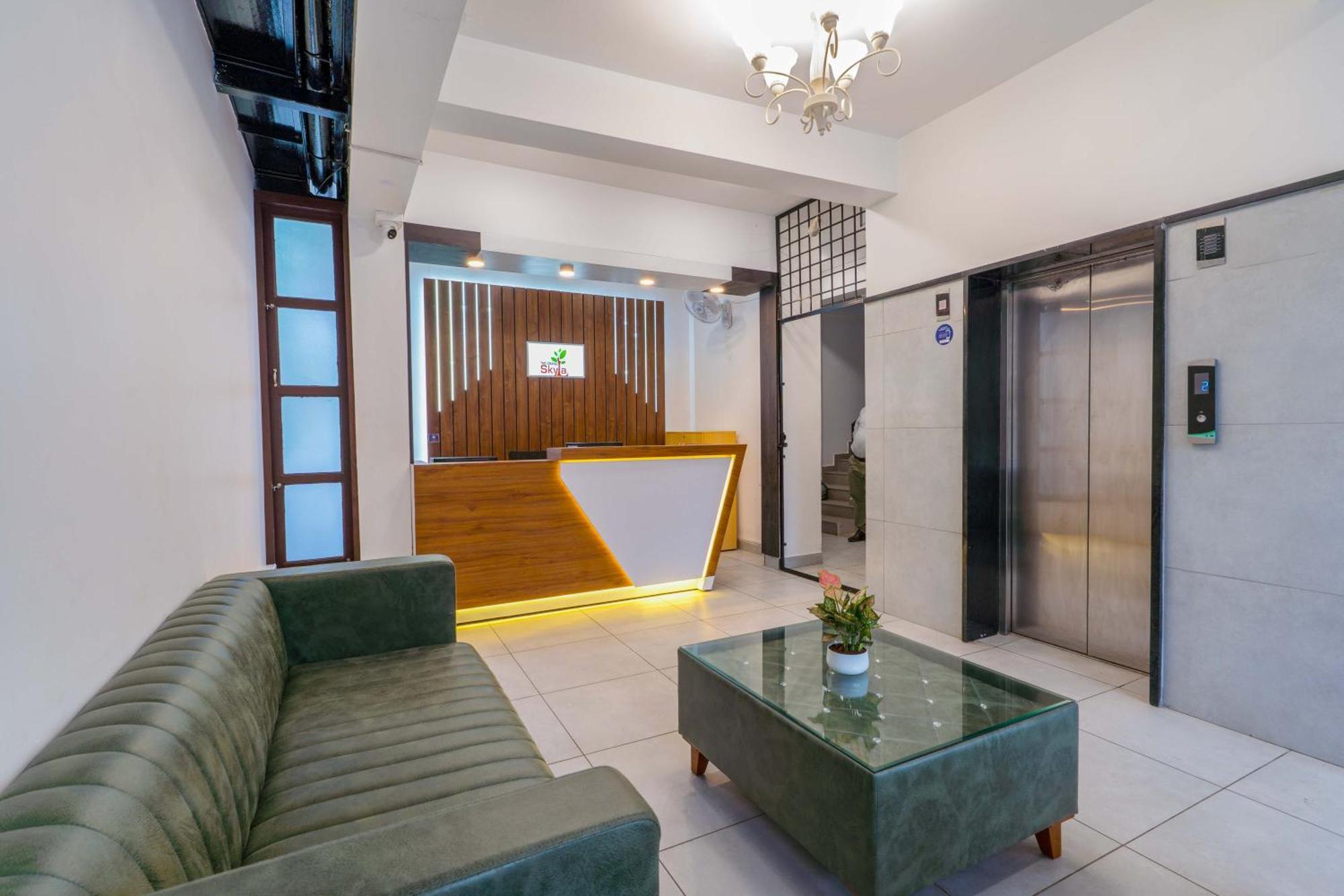 Treebo The Grand Skyla, Malleshwaram Bangalore Exterior photo